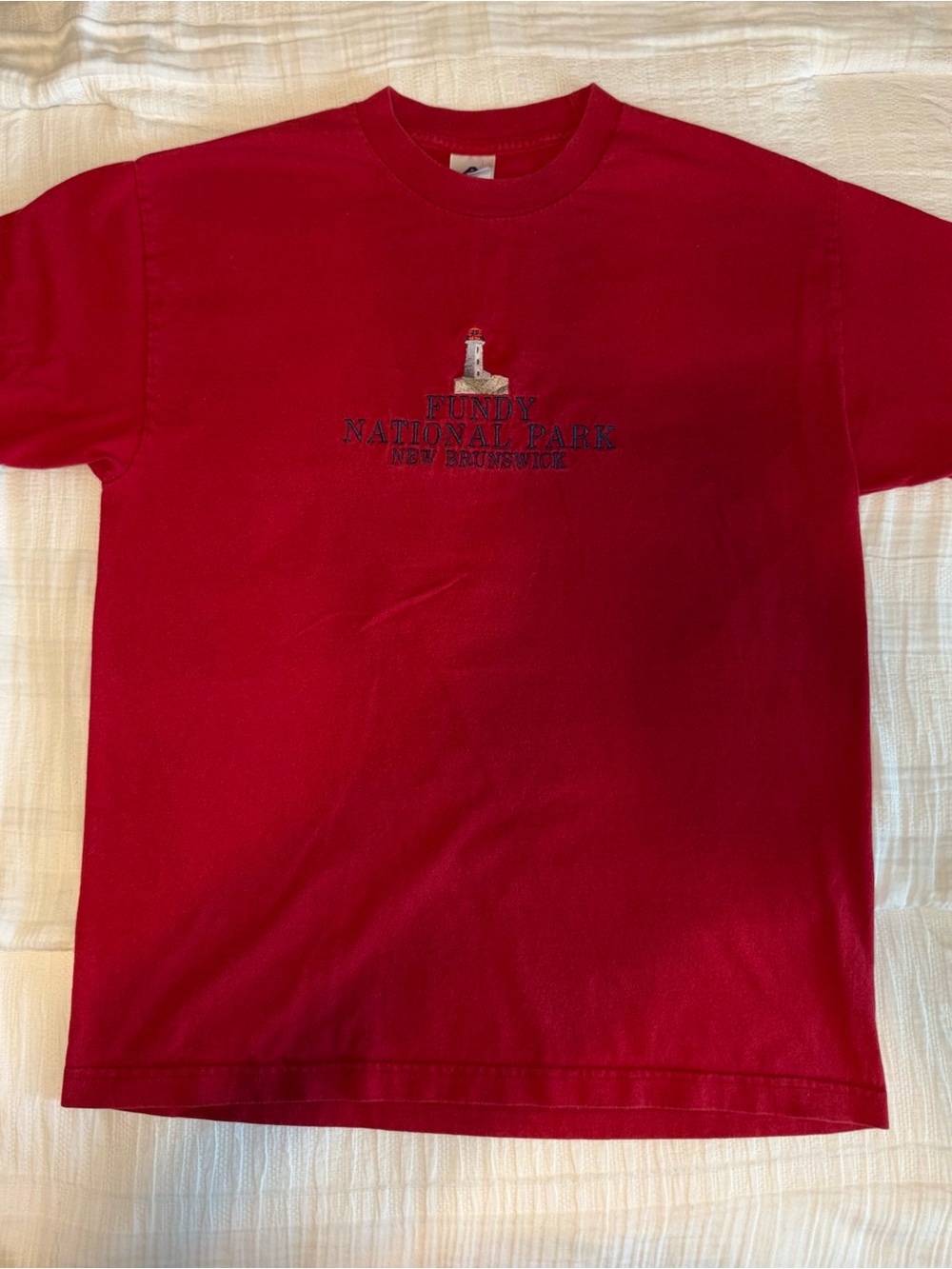 Izod Red Fundy National Park Large Crew Neck T-Shirt